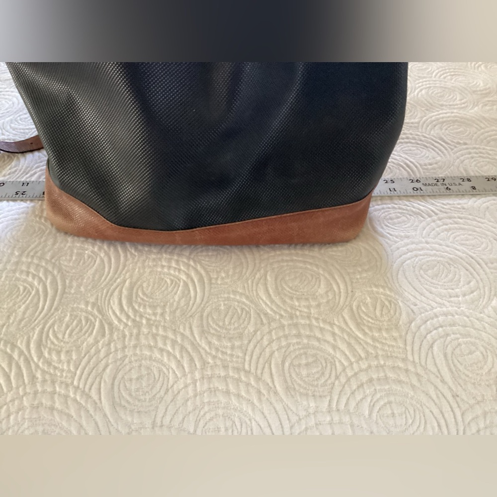 Bottega Veneta Marco Polo Bucket Bag - Picture 16 of 16